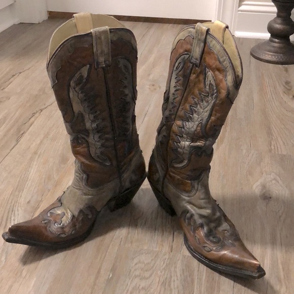 Rockin Leather Embroidered Cowboy Boots - Picture 4 of 8